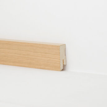 SOCKELLEISTE VENERED EICHE LACKIERT 40X16 MM